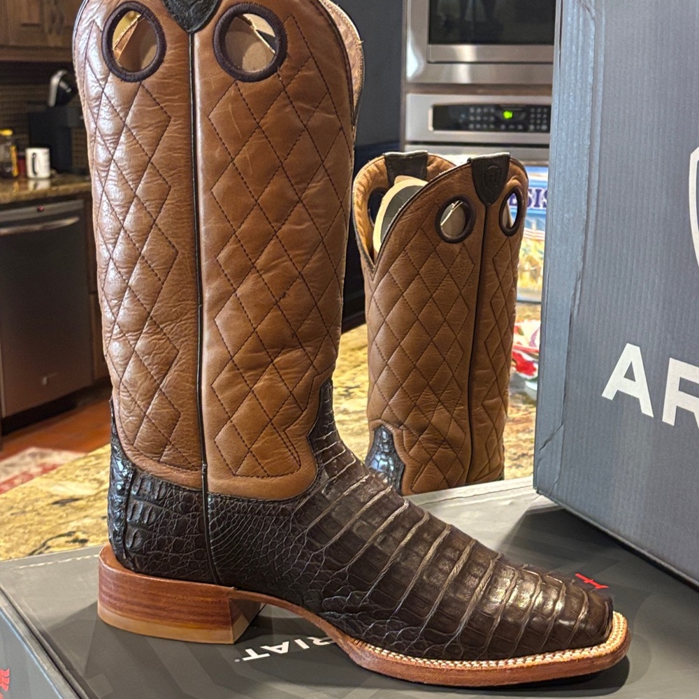Ariat - Men’s Relentless Winner’s Circle Chocolate Caiman Belly/Tough Maple